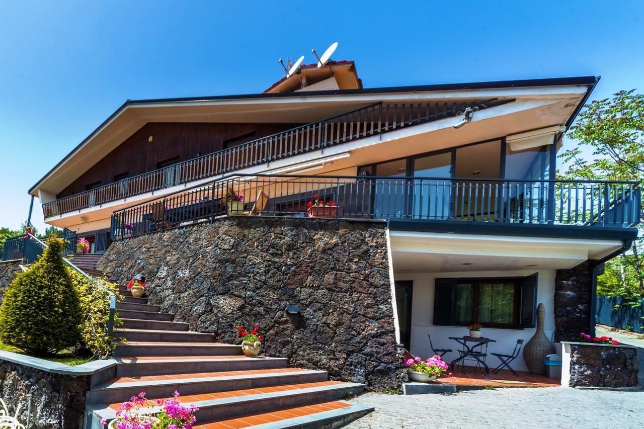 Etna Hut Bed and Breakfast Nicolosi Εξωτερικό φωτογραφία