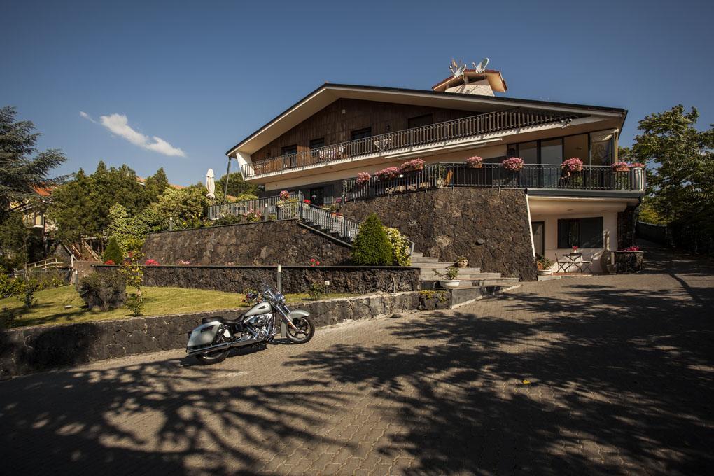 Etna Hut Bed and Breakfast Nicolosi Εξωτερικό φωτογραφία