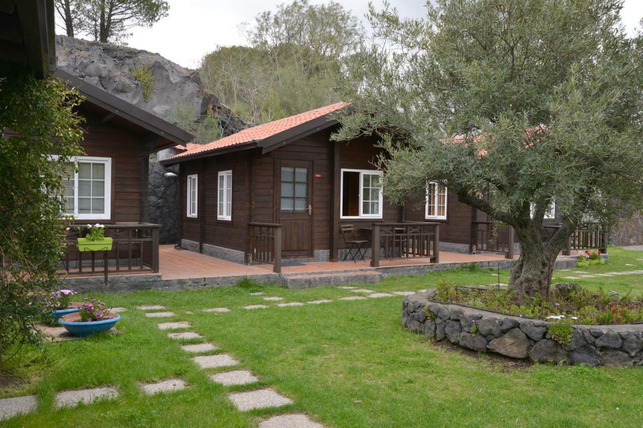 Etna Hut Bed and Breakfast Nicolosi Εξωτερικό φωτογραφία